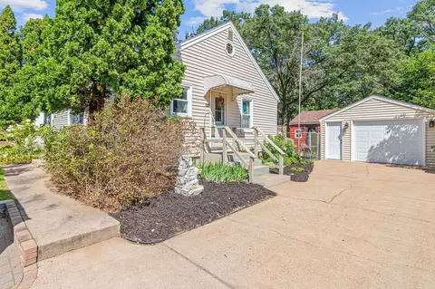 8663 NE Vanburen St, Blaine, MN 55434