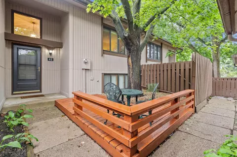 45 River Woods Ln, Burnsville, MN 55337
