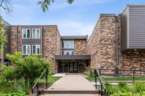 450 Ford Rd #223, Saint Louis Park, MN 55426