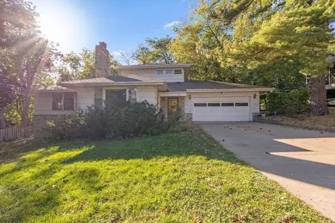 614 Natchez Ave S, Golden Valley, MN 55416