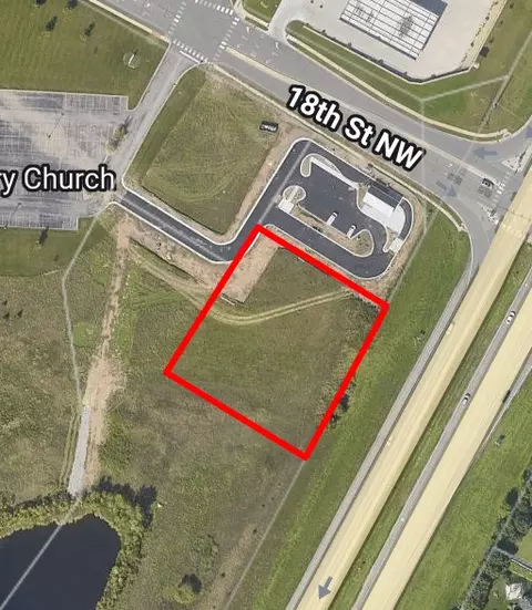 870 18th St NW, Sauk Rapids, MN 56379