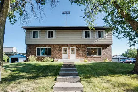 1272 Poppyseed Dr, New Brighton, MN 55112