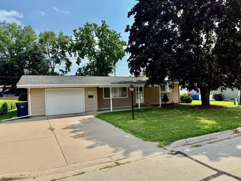 411 W Jewell Ave, Lake City, MN 55041