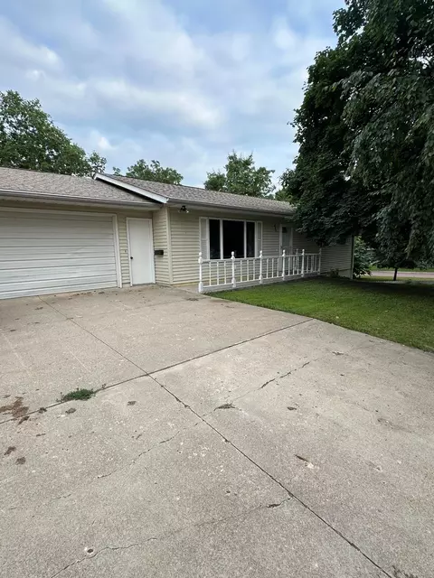 401 N Halvorson St, Redwood Falls, MN 56283
