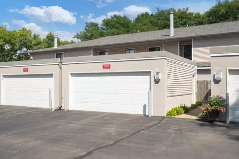 1126 Landmark Trl N, Hopkins, MN 55343