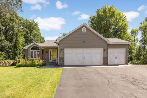 4625 Hamlet Ave N, Oakdale, MN 55128