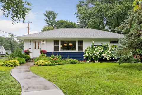 401 Jackson Ave S, Hopkins, MN 55343