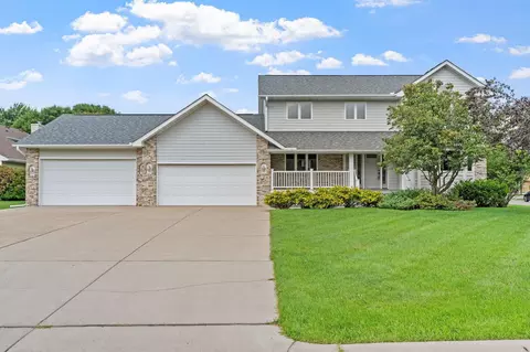 8347 Zanzibar Ct, Maple Grove, MN 55311