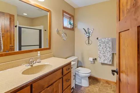 Bath - 193 Glenview Loop, Saint Cloud, MN 56303 photo 2 of 2
