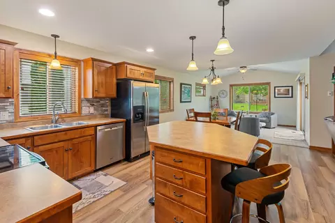 Kitchen - 193 Glenview Loop, Saint Cloud, MN 56303 photo 2 of 2