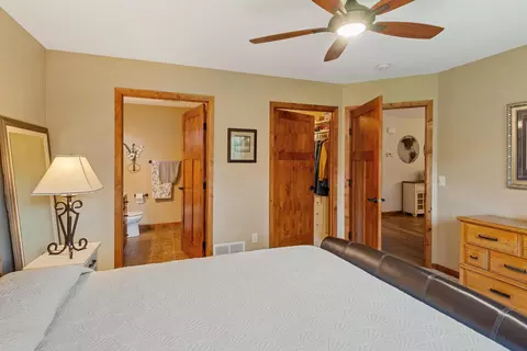 Bedroom - 193 Glenview Loop, Saint Cloud, MN 56303 photo 2 of 4