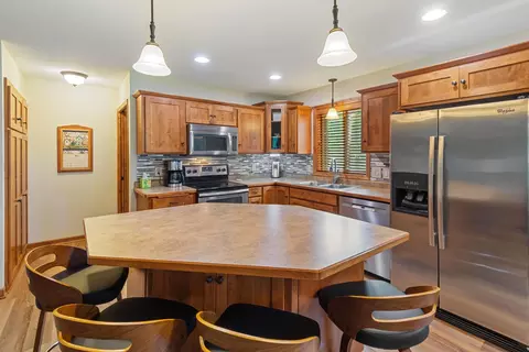 Kitchen - 193 Glenview Loop, Saint Cloud, MN 56303 photo 1 of 2