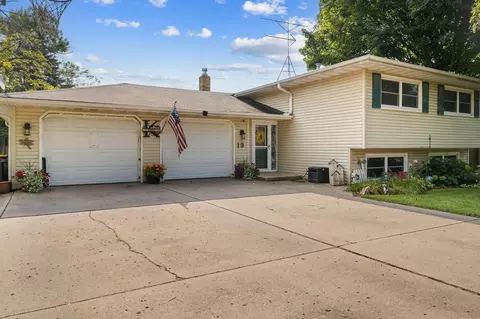 13 Mitchell Dr, Faribault, MN 55021 photo 3