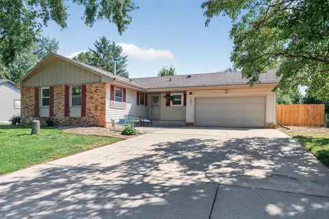 1601 Amy Ln, Brooklyn Center, MN 55430