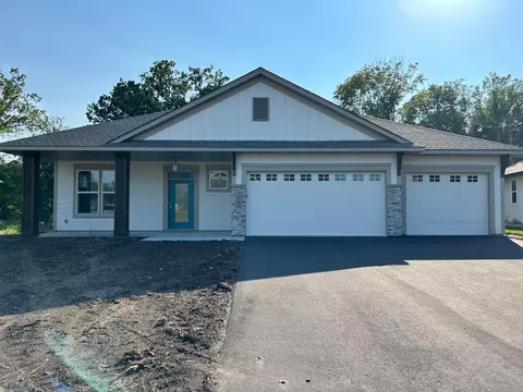 1953 Woods Pt, Waconia, MN 55387