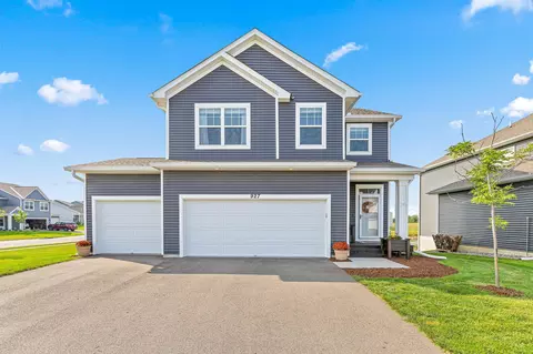 927 Silvercreek Ave W, Delano, MN 55328