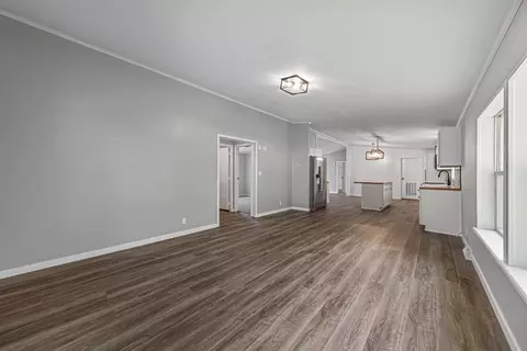 Living - 322 Park Row, Saint Peter, MN 56082 photo 5 of 7