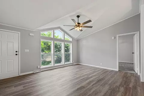 Living - 322 Park Row, Saint Peter, MN 56082 photo 2 of 7