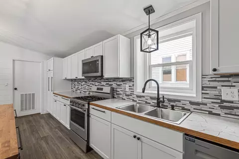 Kitchen - 322 Park Row, Saint Peter, MN 56082 photo 6 of 7