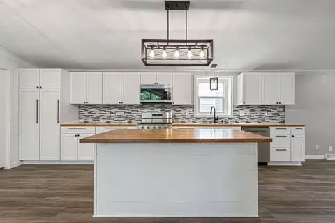 Kitchen - 322 Park Row, Saint Peter, MN 56082 photo 4 of 7