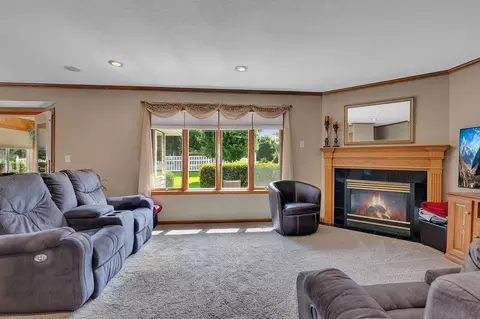 Living - 1904 Red Fox Rd, Saint Cloud, MN 56301 photo 2 of 4