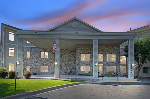 5200 Pathways Ave #105, White Bear Lake, MN 55110