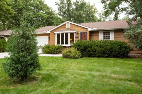 622 Sunset Ln, River Falls, WI 54022