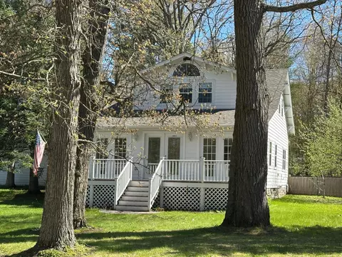 209 Park Ave W, Hackensack, MN 56452