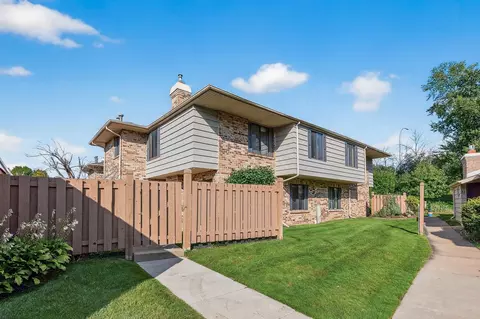 3720 Independence Ave S #90, Saint Louis Park, MN 55426