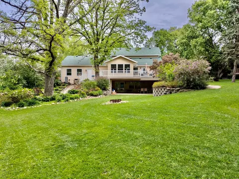 1951 W Highview Dr, Sauk Rapids, MN 56379