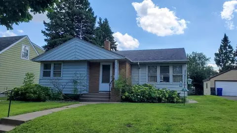 1730 Conway St, Saint Paul, MN 55106