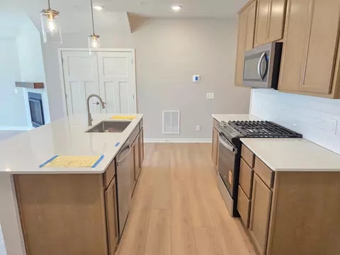 4728 Airlake Curv, Woodbury, MN 55129