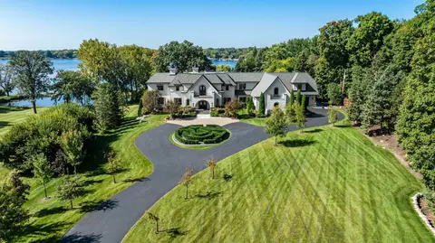 1535 Bohns Point Rd, Wayzata, MN 55391