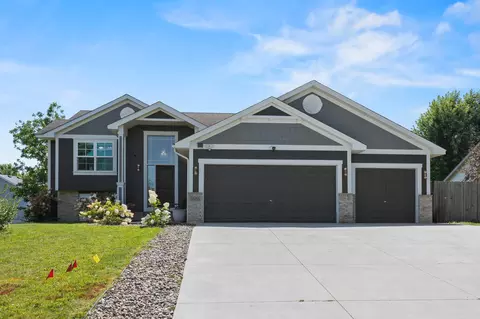 9935 41st St NE, Saint Michael, MN 55376