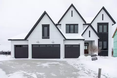 1986 Leaping Deer Cir, Medina, MN 55340