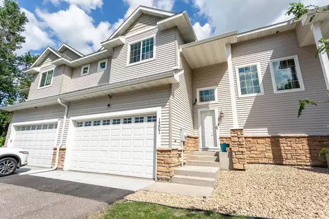 1307 County Road D Cir E, Saint Paul, MN 55109