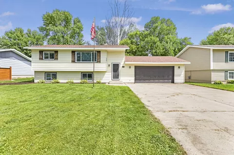 630 Grand Ave NW, Silver Lake, MN 55381