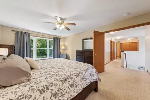 4115 Oakbrooke Curv, Eagan, MN 55122 photo 15