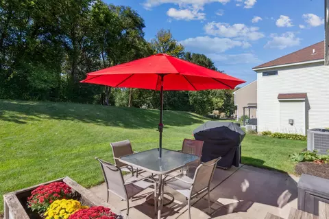 4115 Oakbrooke Curv, Eagan, MN 55122 photo 28