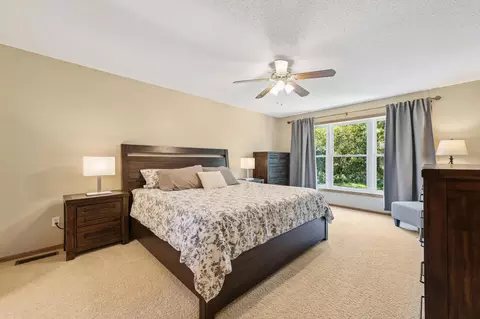 4115 Oakbrooke Curv, Eagan, MN 55122 photo 14