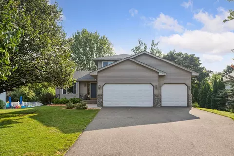 1119 Gilbert Ct, Stillwater, MN 55082