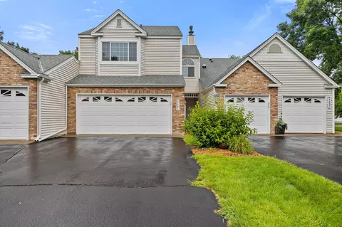 5695 Donegal Ct, Shoreview, MN 55126