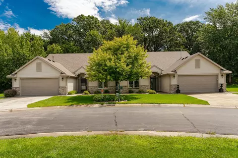 4702 Wintergreen Ln NW, Rochester, MN 55901