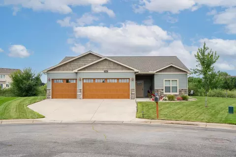 1204 Mulberry Ct, Saint Cloud, MN 56303