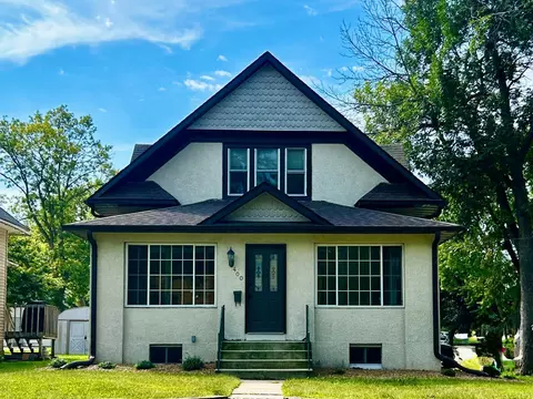 400 Elm Ave SE, Montgomery, MN 56069