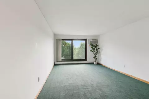 3399 Kent St #211, Shoreview, MN 55126