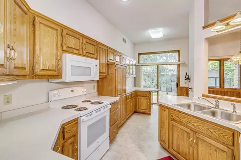 4168 Arbor Ln, Eagan, MN 55122 photo 8