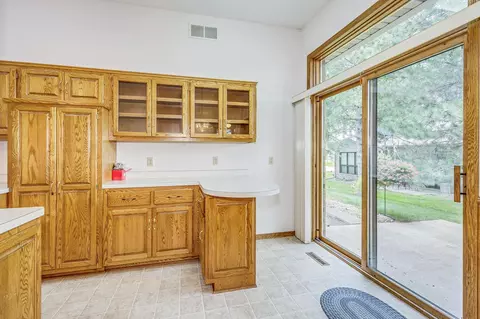 4168 Arbor Ln, Eagan, MN 55122 photo 5
