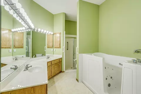 4168 Arbor Ln, Eagan, MN 55122 photo 14