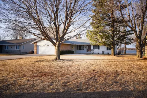 1206 S Shore Dr, Worthington, MN 56187